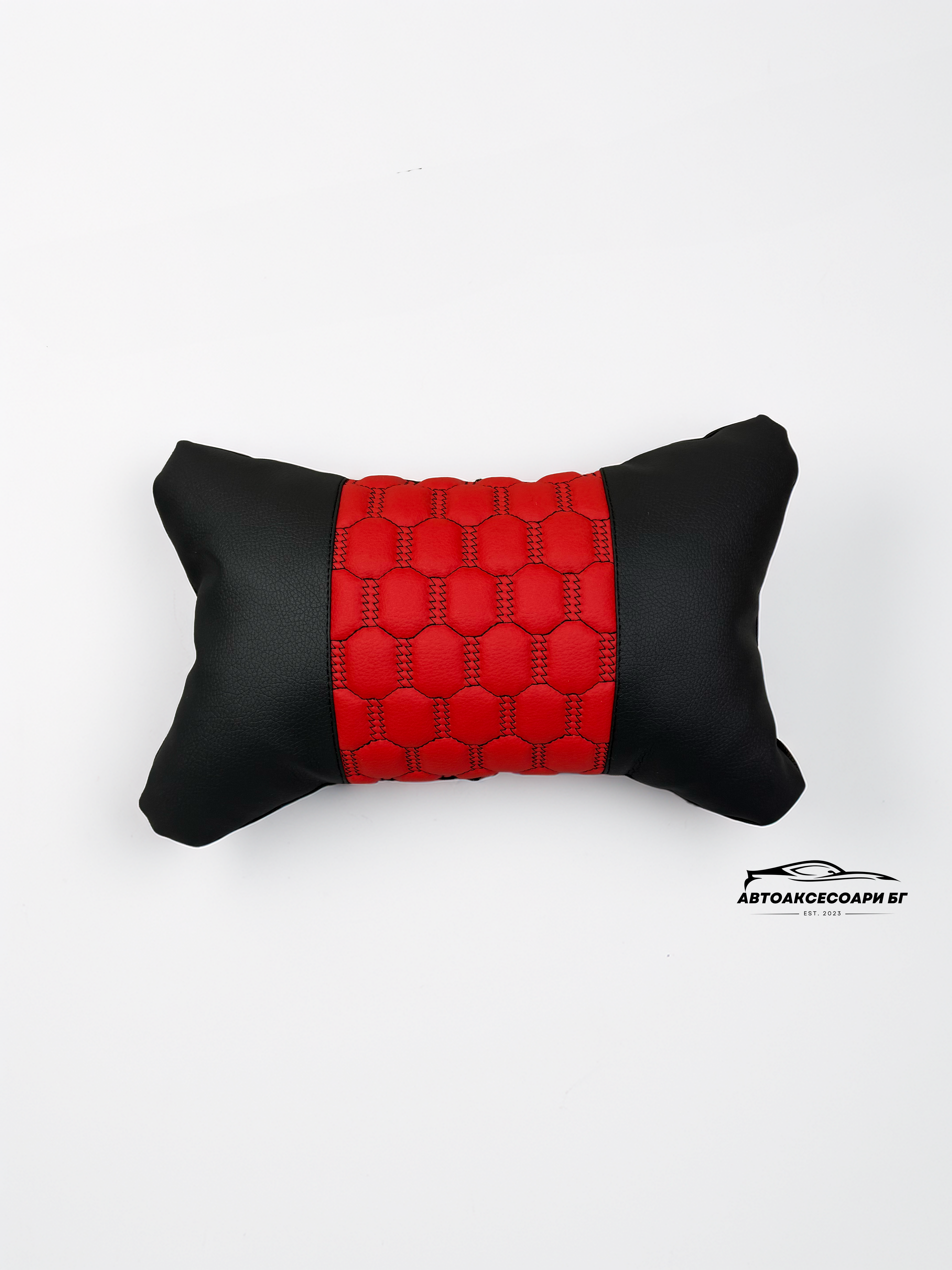 Възглавничка за комфорт и правилна стойка - Червена и черна кожа с бродерия